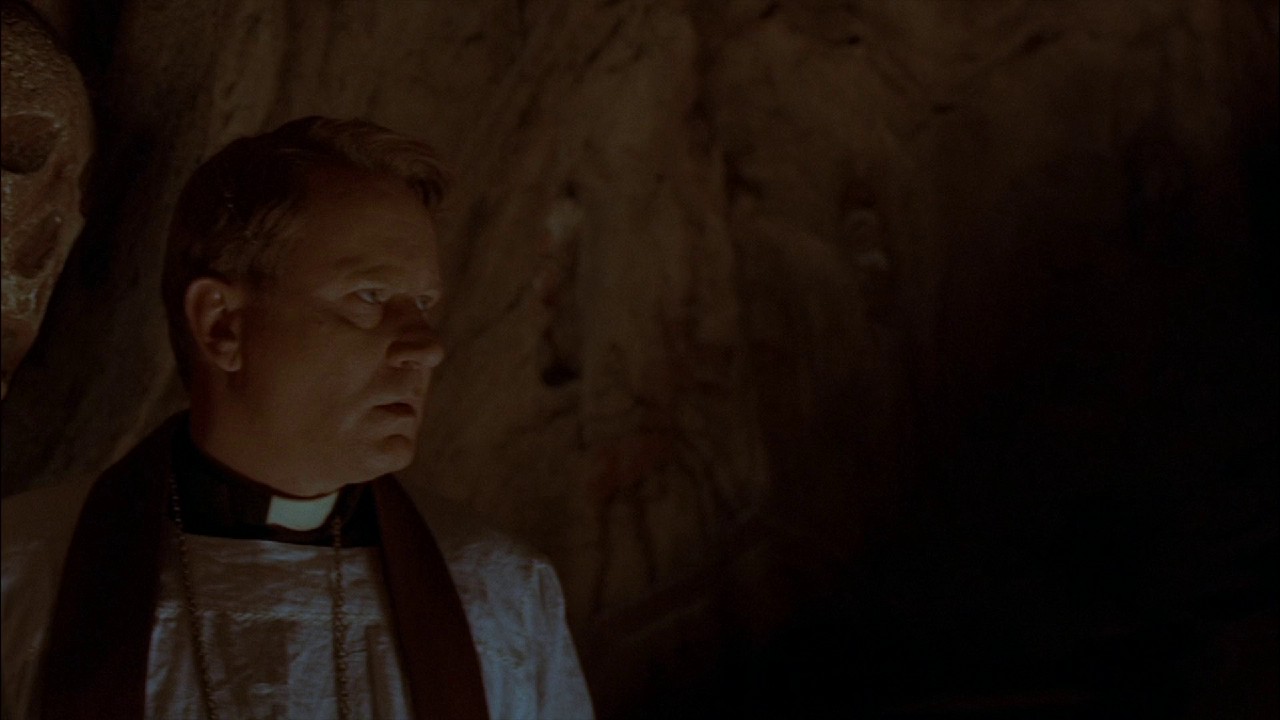 Dominion - Prequel to The Exorcist (2005) BluRay Hindi + English 1080p x264 AVC DDP 5.1 ESub.mkv.0004